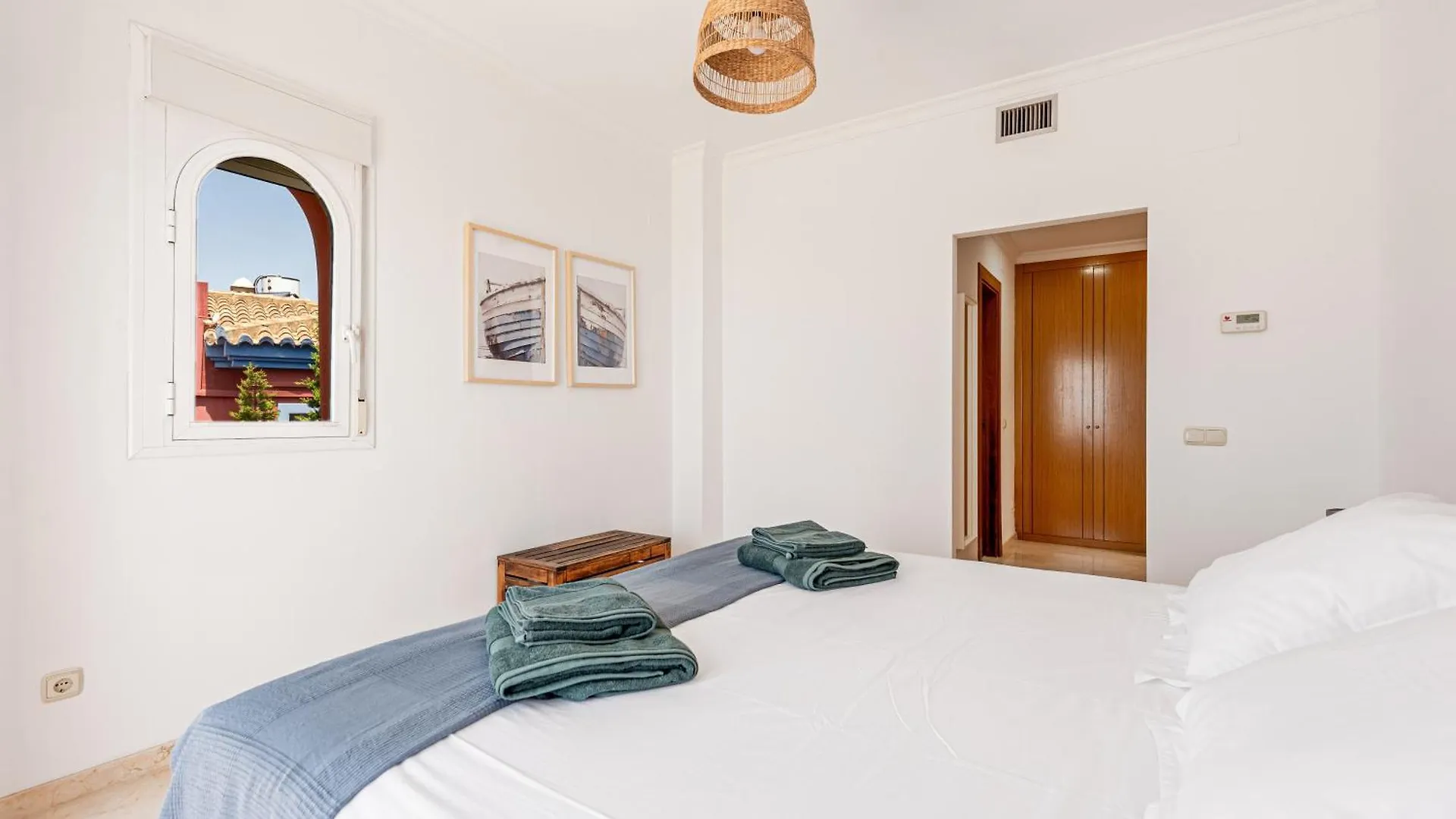 Casa Familiar Con Piscina Frente Al Mar Villa Torre de Benagalbon