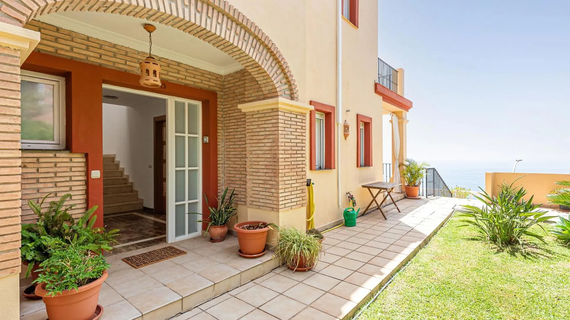 Casa Familiar Con Piscina Frente Al Mar Villa Torre de Benagalbon