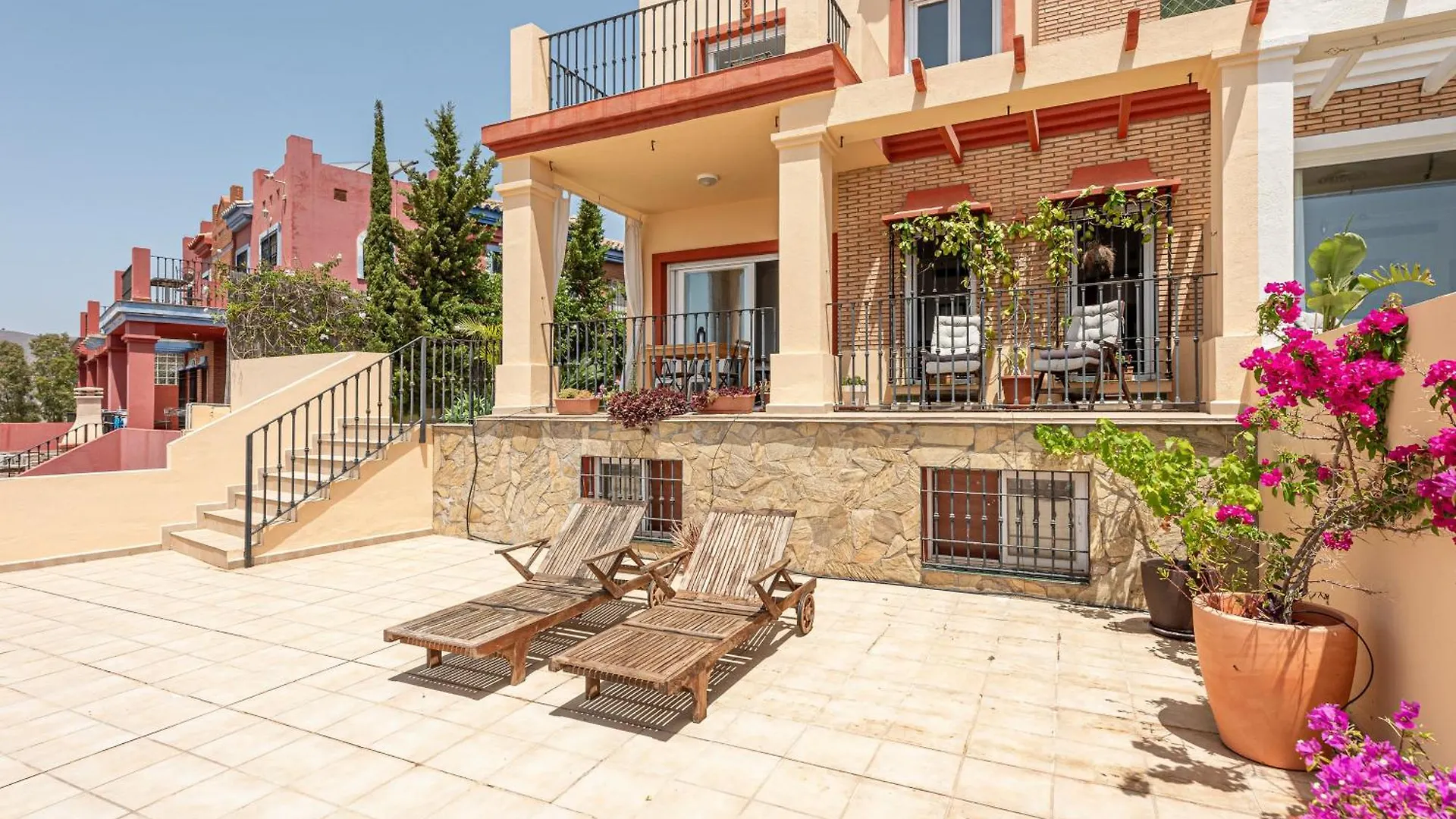 Casa Familiar Con Piscina Frente Al Mar Villa Torre de Benagalbon